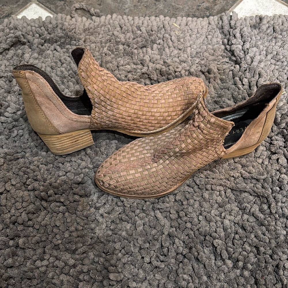 Very Volatile Woven Brown Ankle Booties